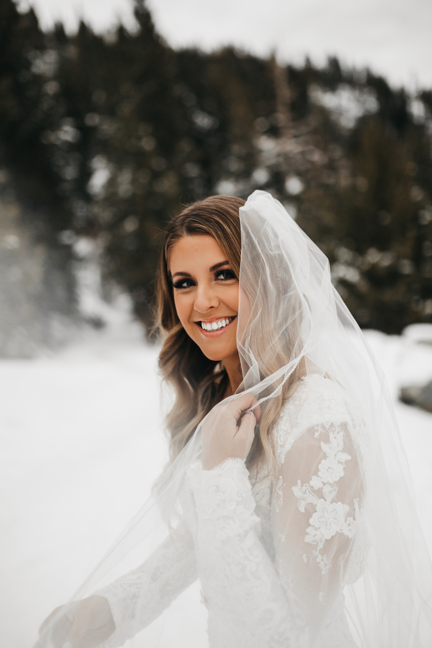 Winter Wedding at Lake Tahoe - athenaandcamron.com